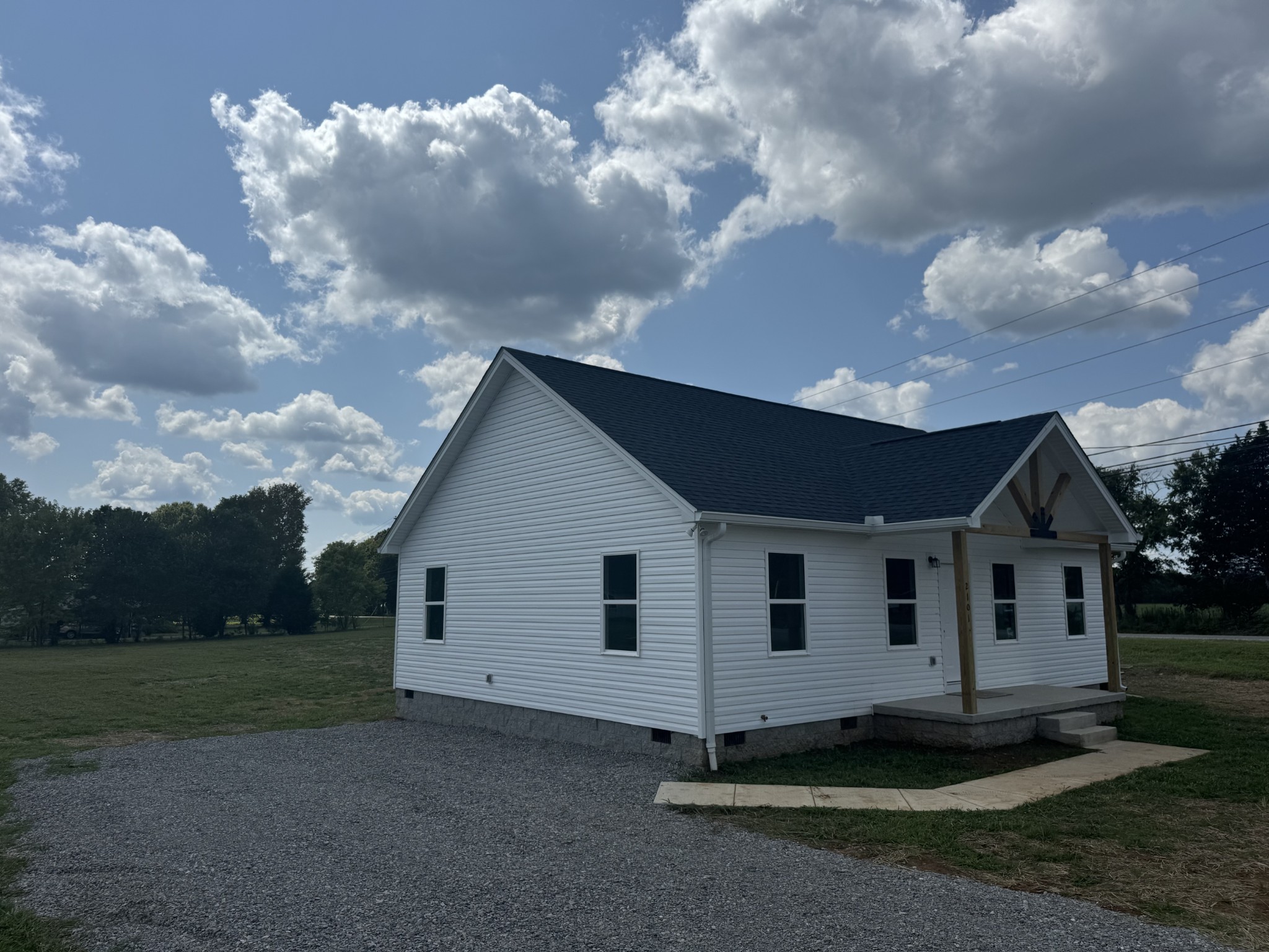 2101 Laws Hill Road Lewisburg, TN 37091 - Photo 3 of 17