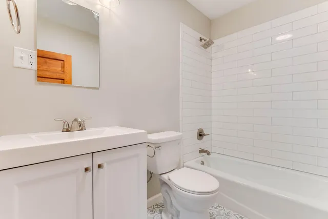 $756,000 | 220 West 33rd Street, Minneapolis, MN 55408