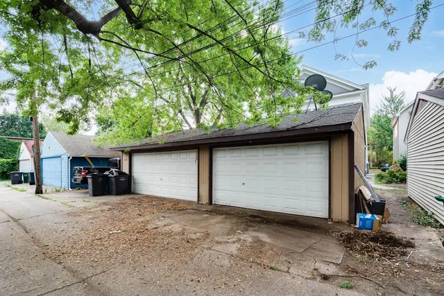 $756,000 | 220 West 33rd Street, Minneapolis, MN 55408