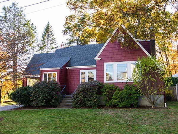277 Florence Road Waltham, MA 02453 - Photo 2 of 24