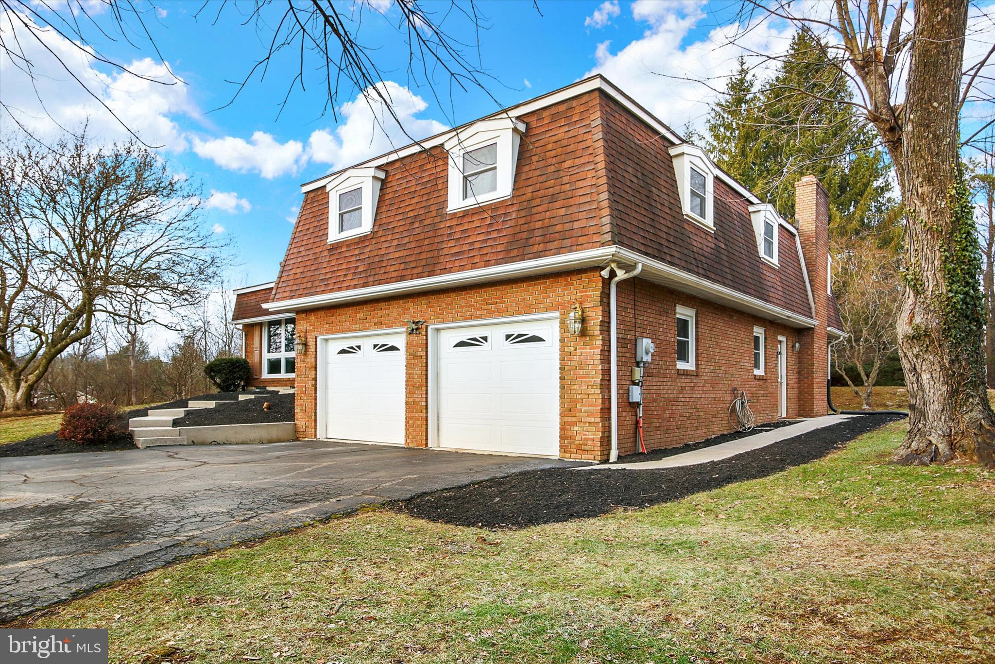 1421 Earlys Mill Road Palmyra, PA 17078 - Photo 5 of 84