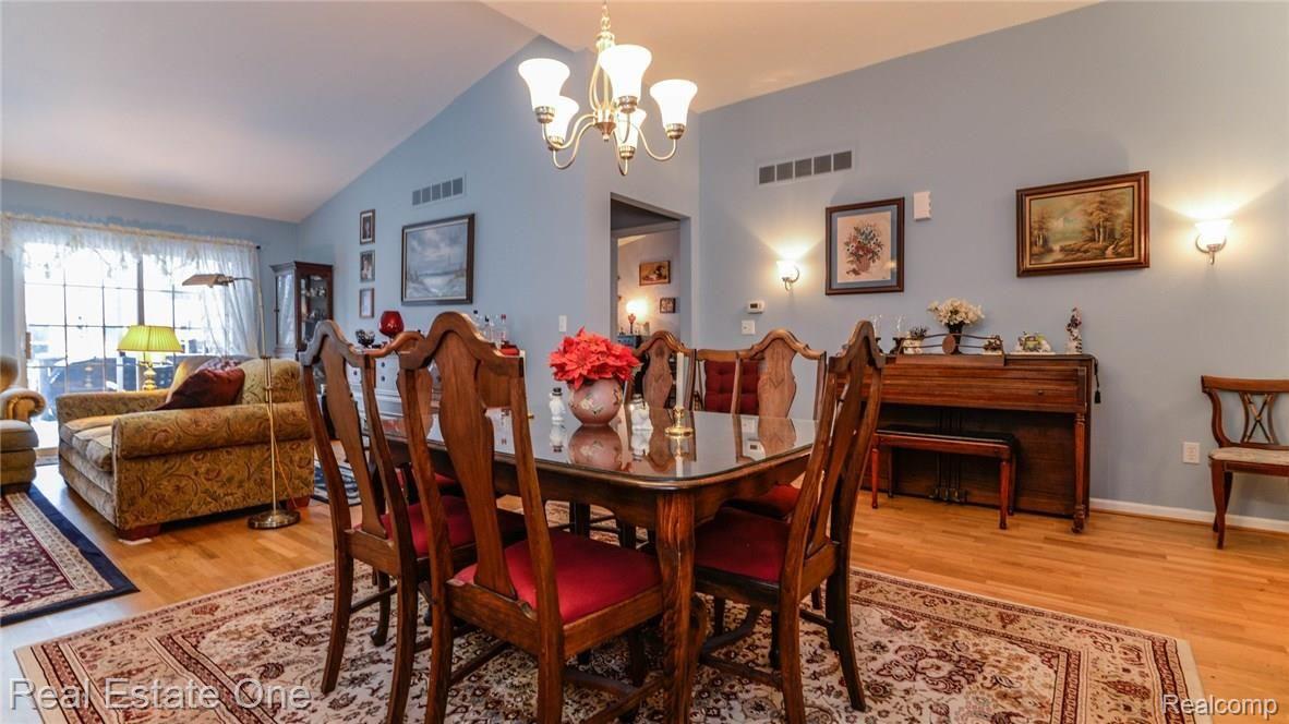 267 Wood Point Howell, MI 48843 - Photo 6 of 39 11_6.jpg