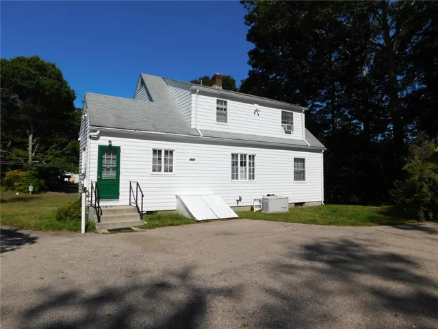 $449,000 | 960 Main Street, Hopkinton, RI 02832