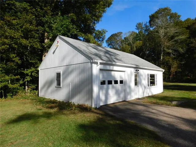 $449,000 | 960 Main Street, Hopkinton, RI 02832