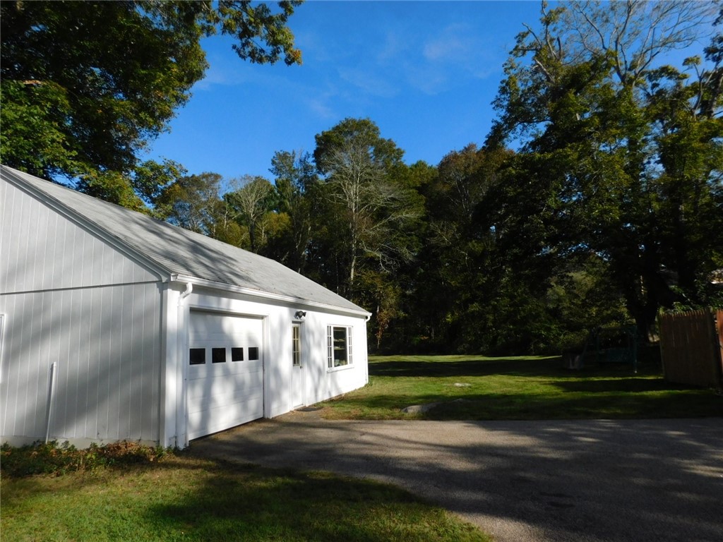 960 Main Street Hopkinton, RI 02832 - Photo 20 of 24