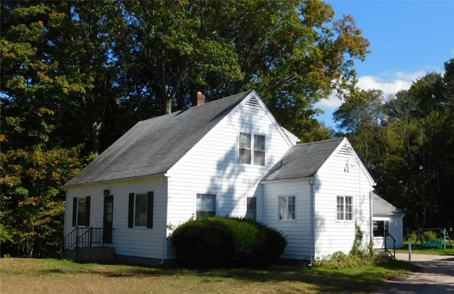 $449,000 | 960 Main Street, Hopkinton, RI 02832