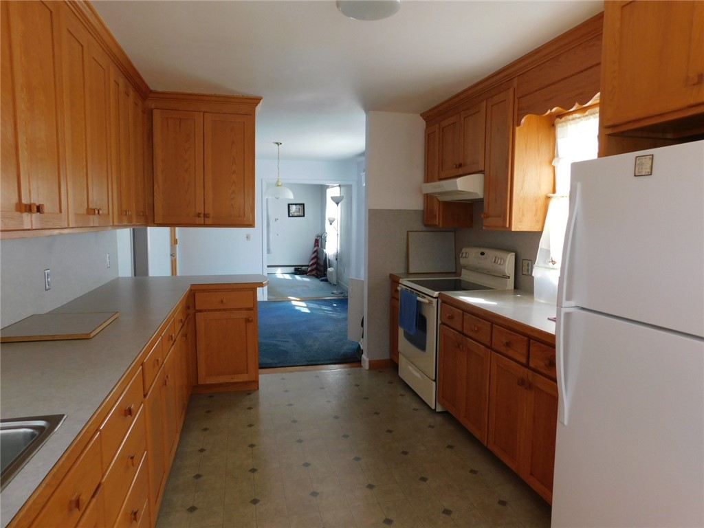 960 Main Street Hopkinton, RI 02832 - Photo 4 of 24