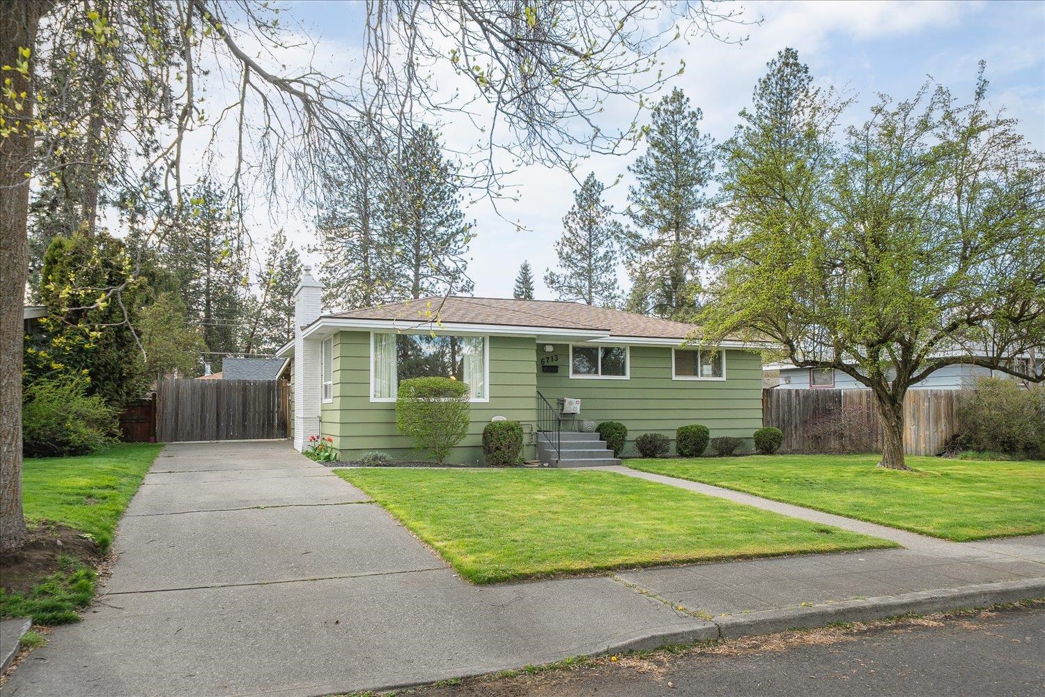 6713 North Stevens Street Spokane, WA 99208 - Photo 2 of 39