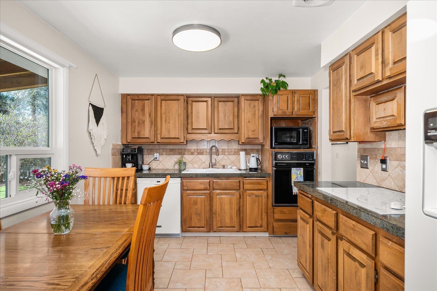 6713 North Stevens Street Spokane, WA 99208 - Photo 9 of 39