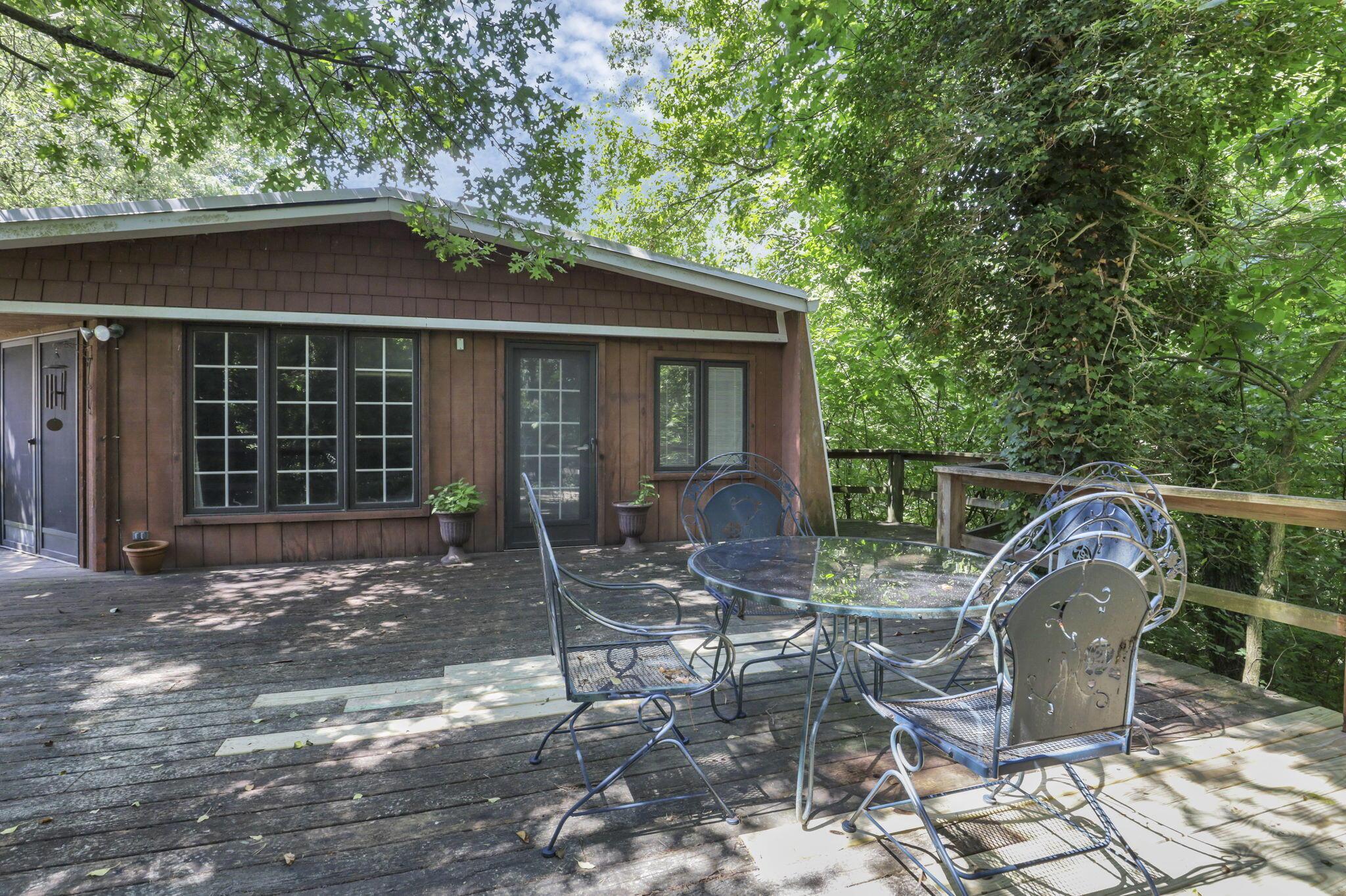 7255 Ridge Road Zanesville, OH 43701 - Photo 69 of 91 Deck off owner's suite