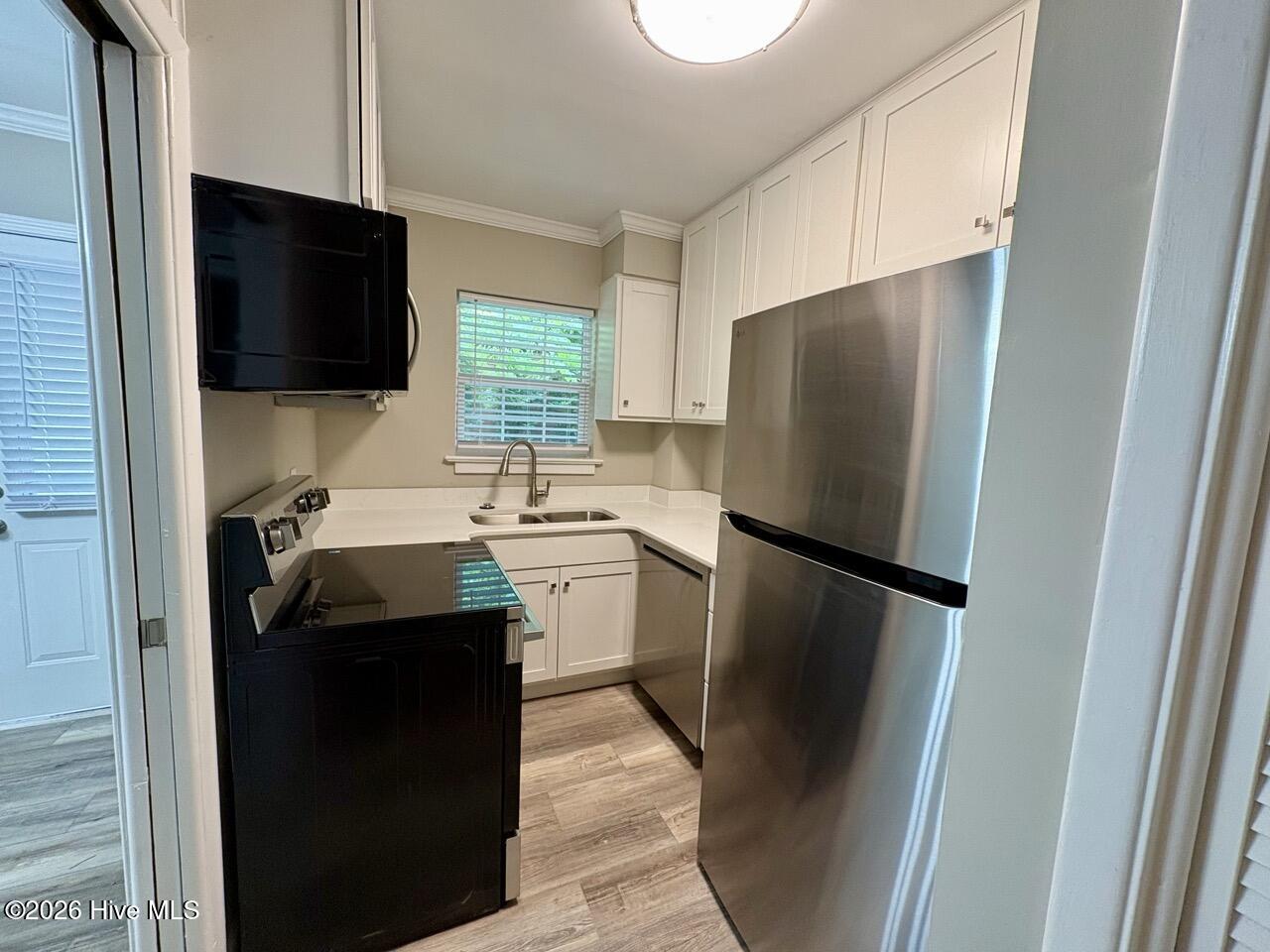 2846 Walton Way, Unit 7 Augusta, GA 30909 - Photo 4 of 25 kitchen 2