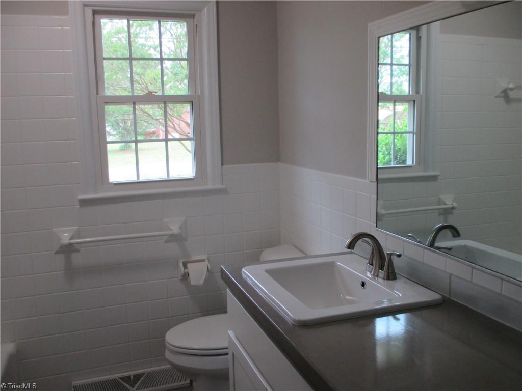 409 Price Road Lexington, NC 27295 - Photo 10 of 30 UPDATED BATHROOM