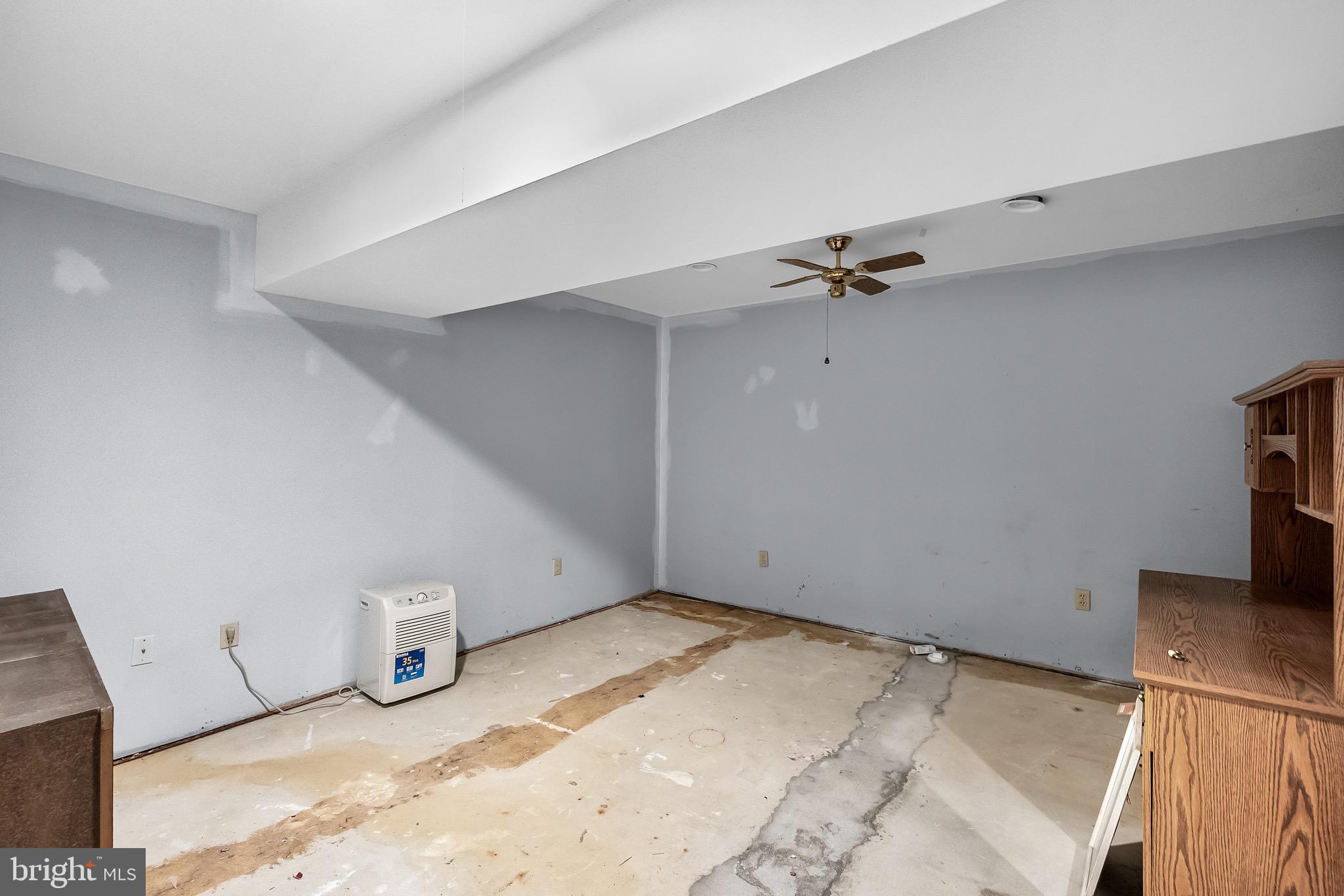 40 Blue Jay Drive Clementon, NJ 08021 - Photo 20 of 27 a view of a room with a fireplace