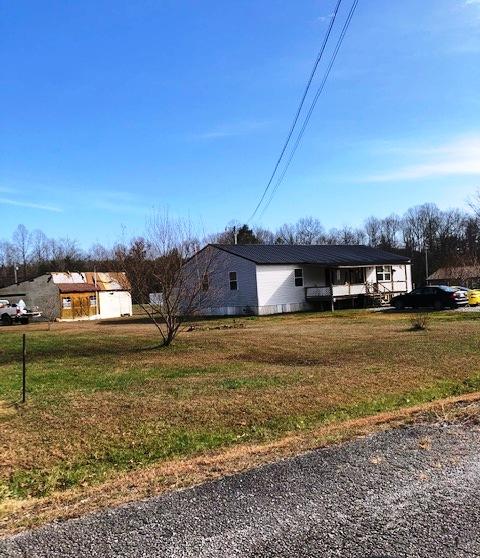 791 Bud Ross Road Winfield, TN 37892 - Photo 3 of 7 791 Bud Ross Rd (3)