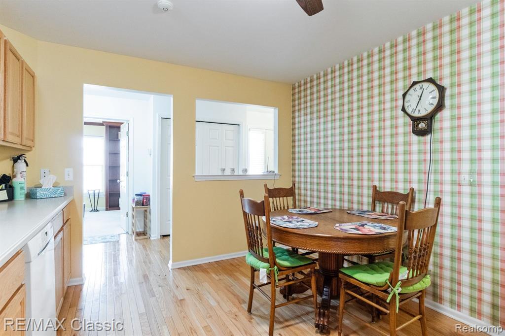 650 Cherry Grove Road Canton, MI 48188 - Photo 6 of 32