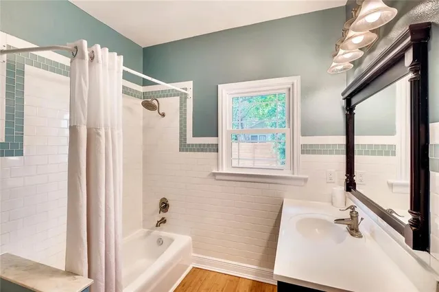 $725,000 | 906 East 38th 1/2 Street, Austin, TX 78751