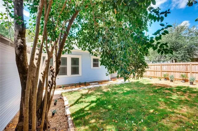 $725,000 | 906 East 38th 1/2 Street, Austin, TX 78751