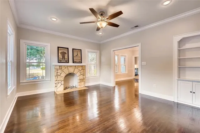 $725,000 | 906 East 38th 1/2 Street, Austin, TX 78751