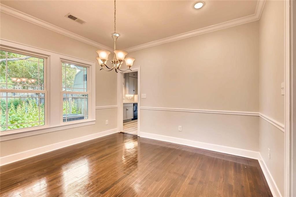 906 East 38th 1/2 Street Austin, TX 78751 - Photo 9 of 28