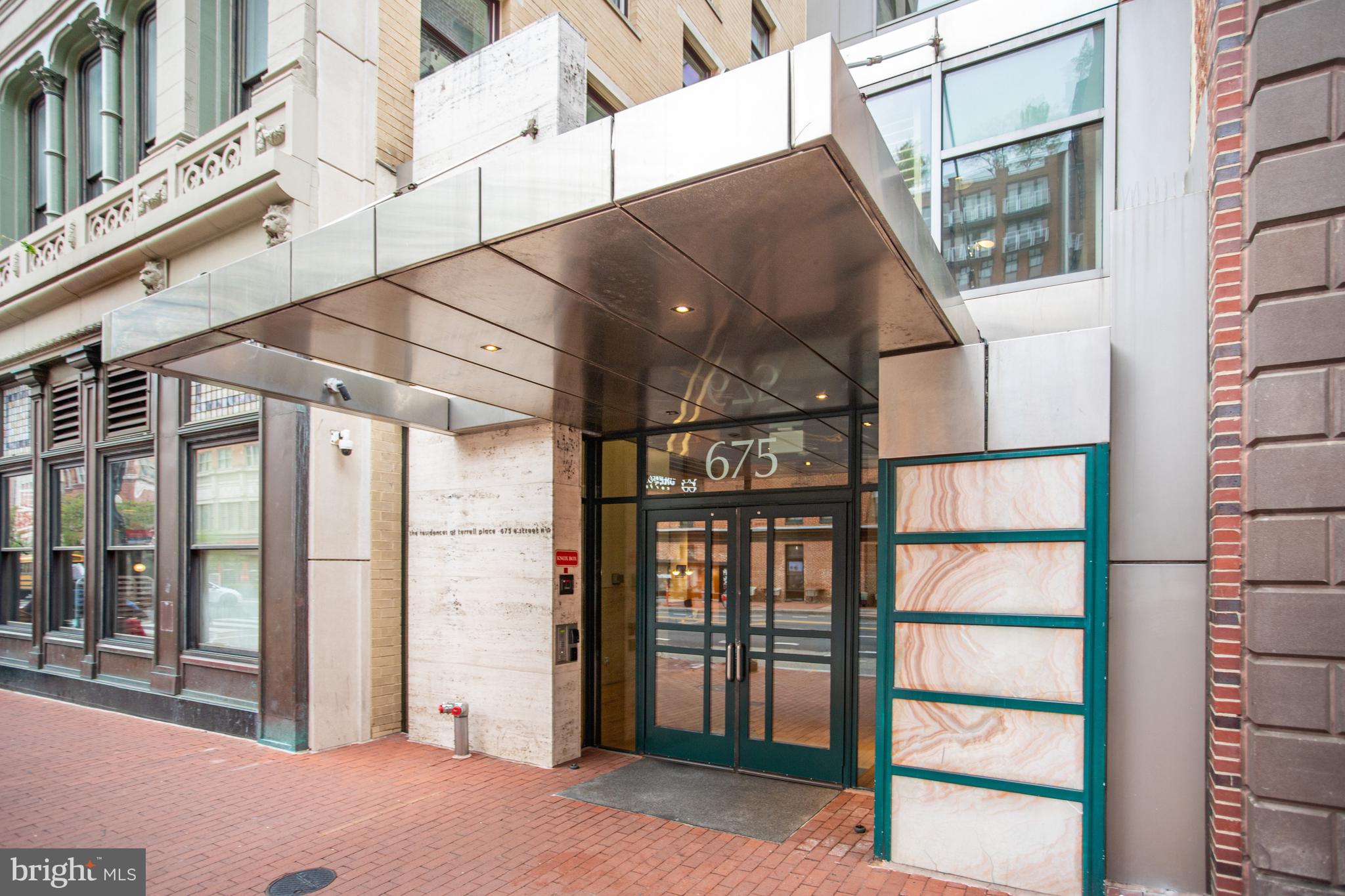 675 E Street Northwest, Unit 900 Washington, DC 20004 - Photo 2 of 40 a view of entryway front of house