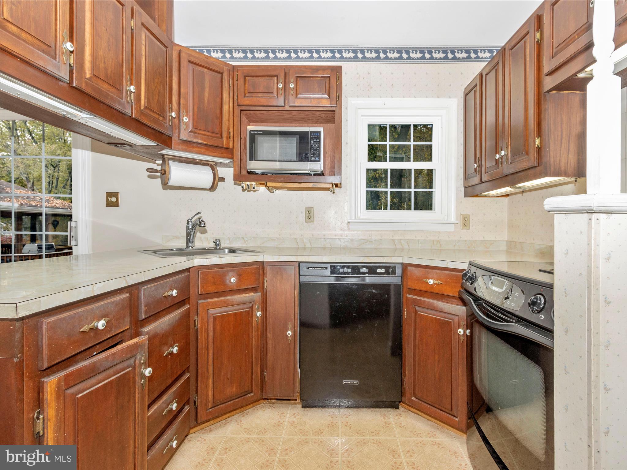 2838 Southview Road Ellicott City, MD 21042 - Photo 14 of 51 Kitchen