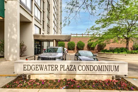 $224,000 | 5455 North Sheridan Road, Unit 2615, Chicago, IL 60640