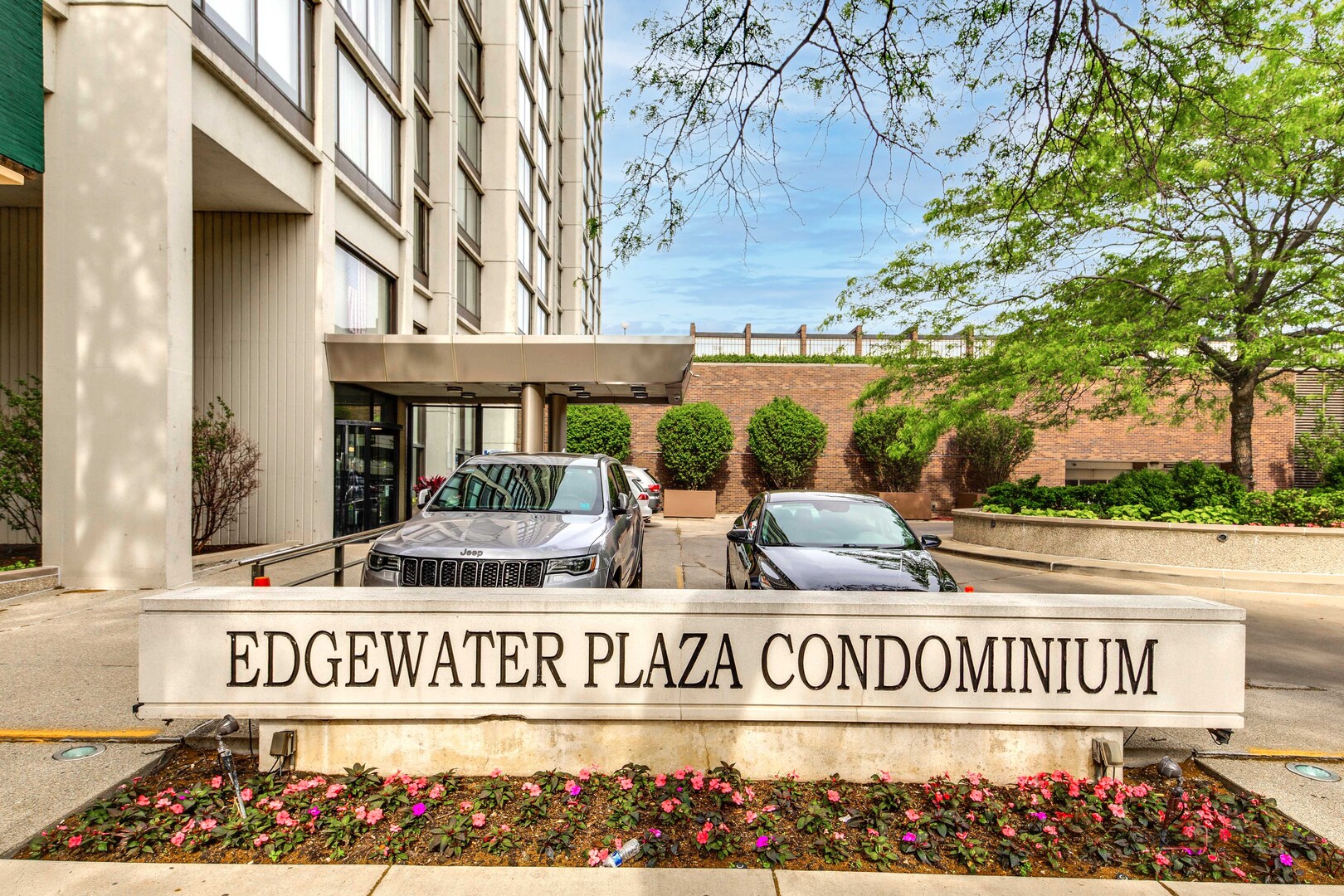 5455 North Sheridan Road, Unit 2615 Chicago, IL 60640 - Photo 2 of 21