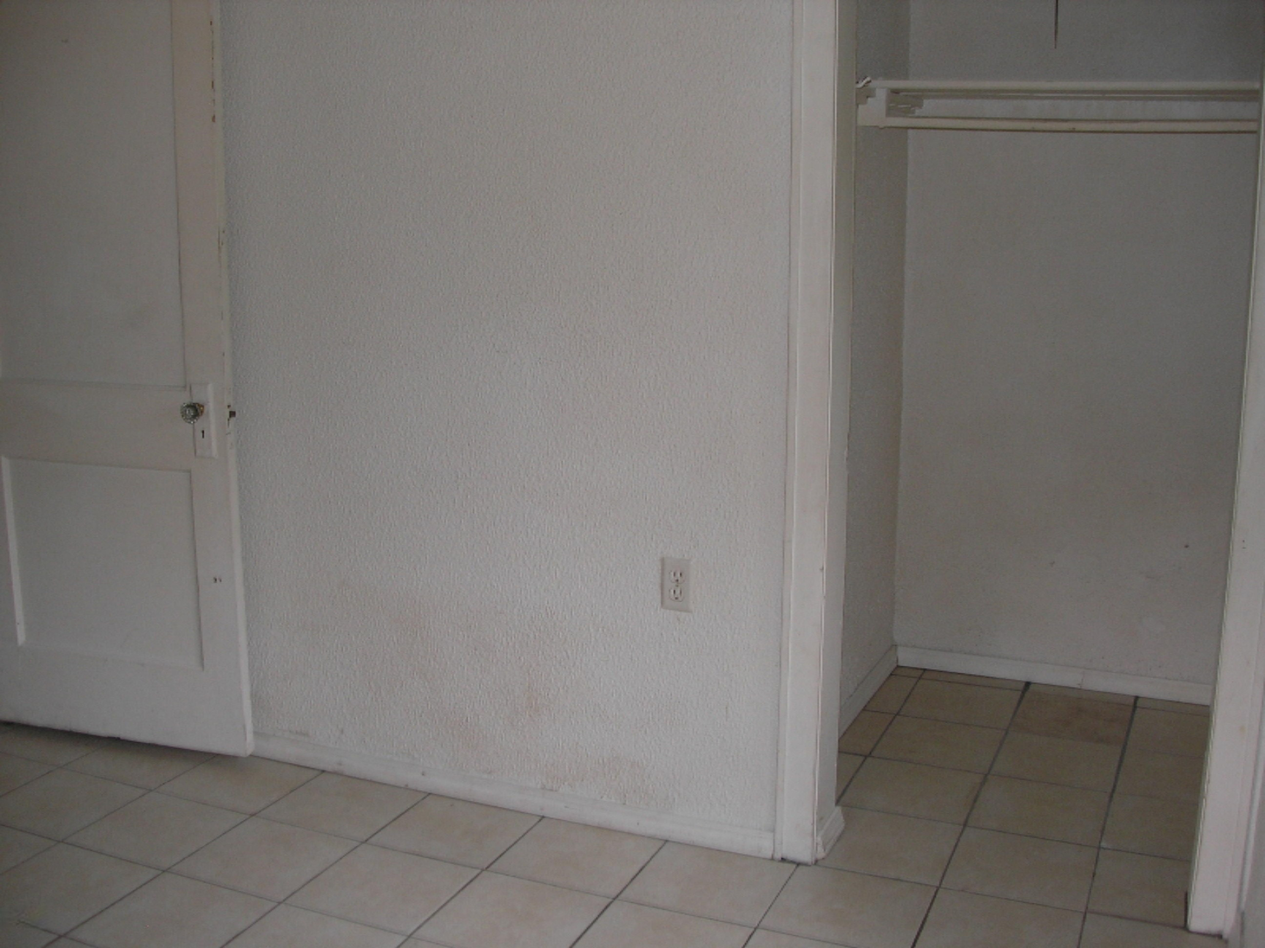 550 Riverside Drive Constantine, MI 49042 - Photo 11 of 25 550 Riverside Dr 015