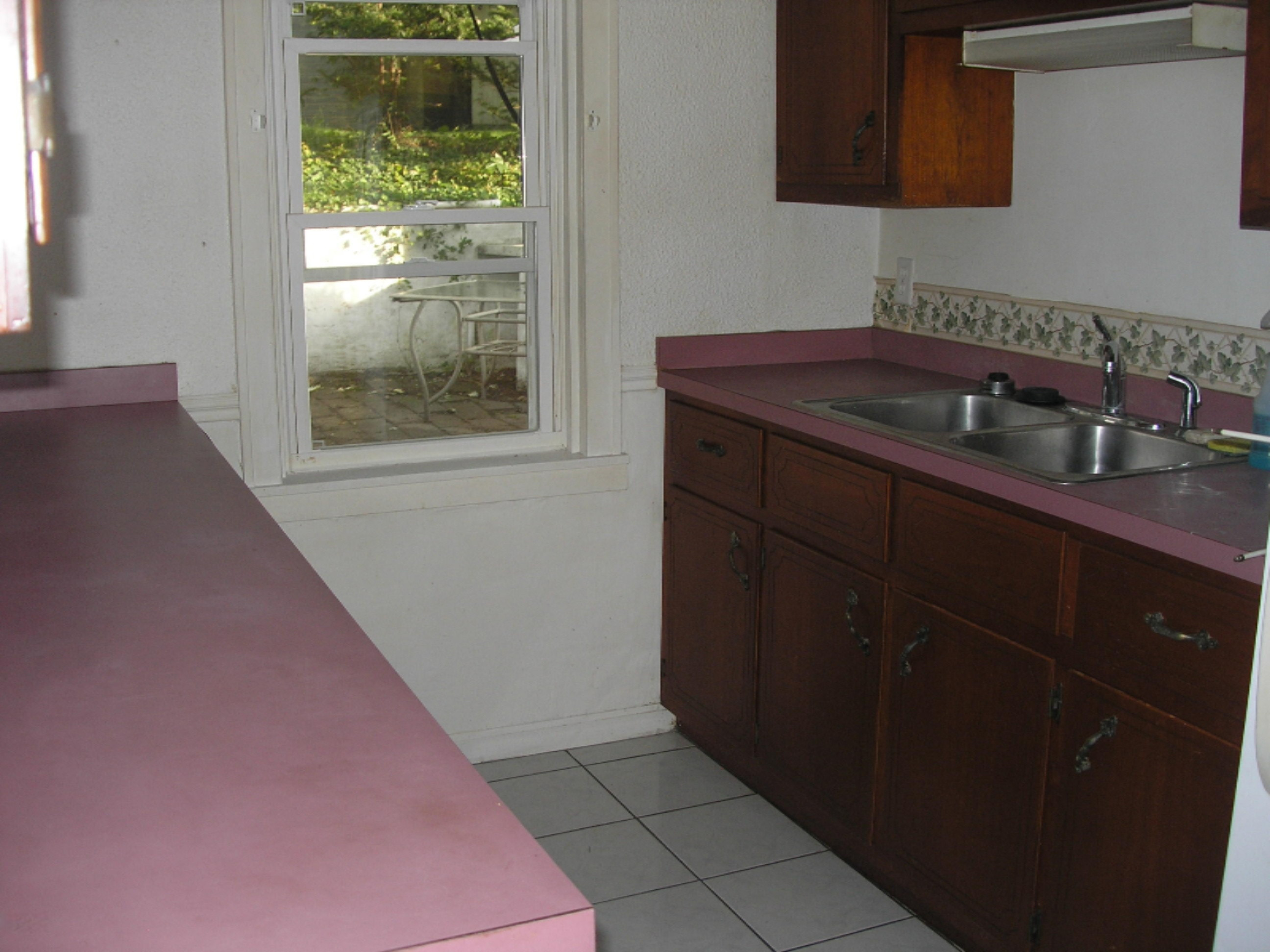 550 Riverside Drive Constantine, MI 49042 - Photo 4 of 25 550 Riverside Dr 024