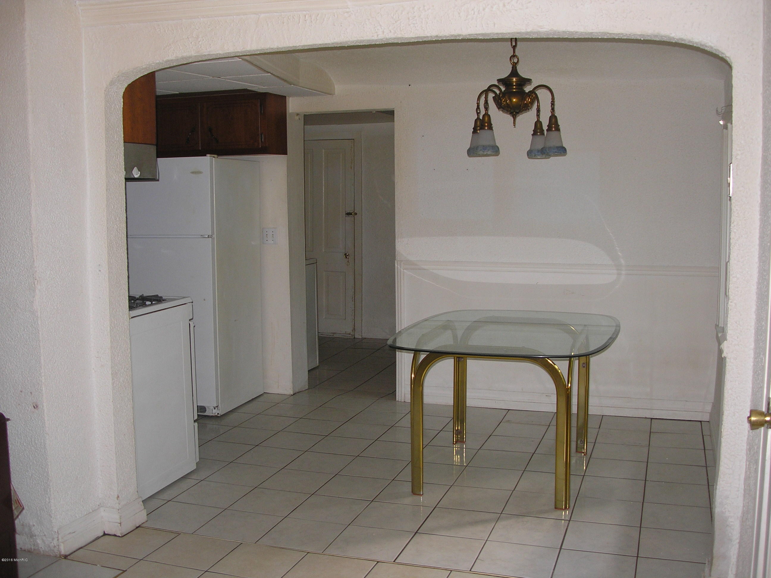550 Riverside Drive Constantine, MI 49042 - Photo 6 of 25 550 Riverside Dr 010
