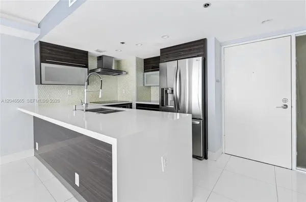 $3,000 | Treasure Island, North Bay Village, FL 33141
