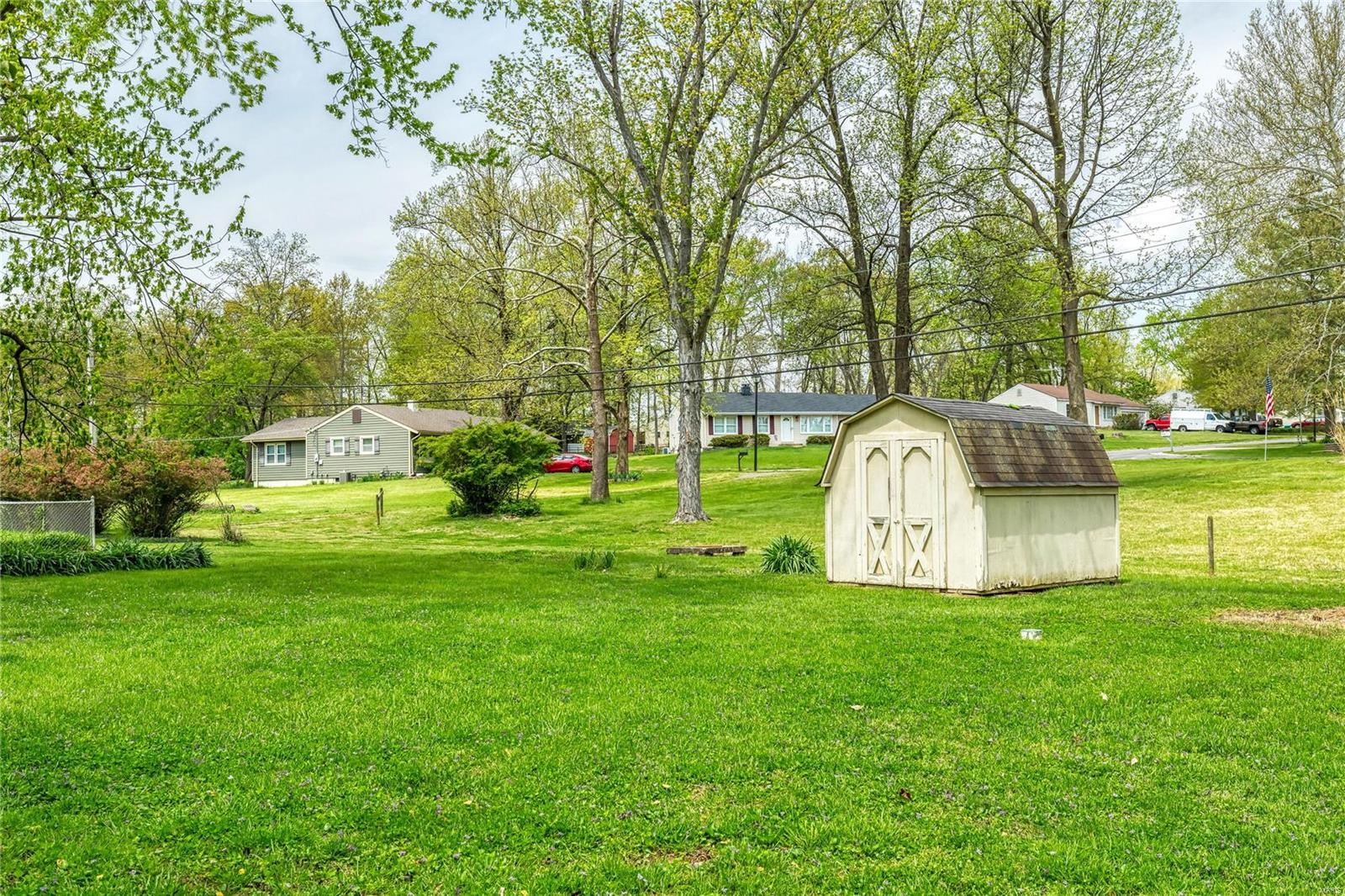 605 Nancy Place Ballwin, MO 63021 - Photo 24 of 28