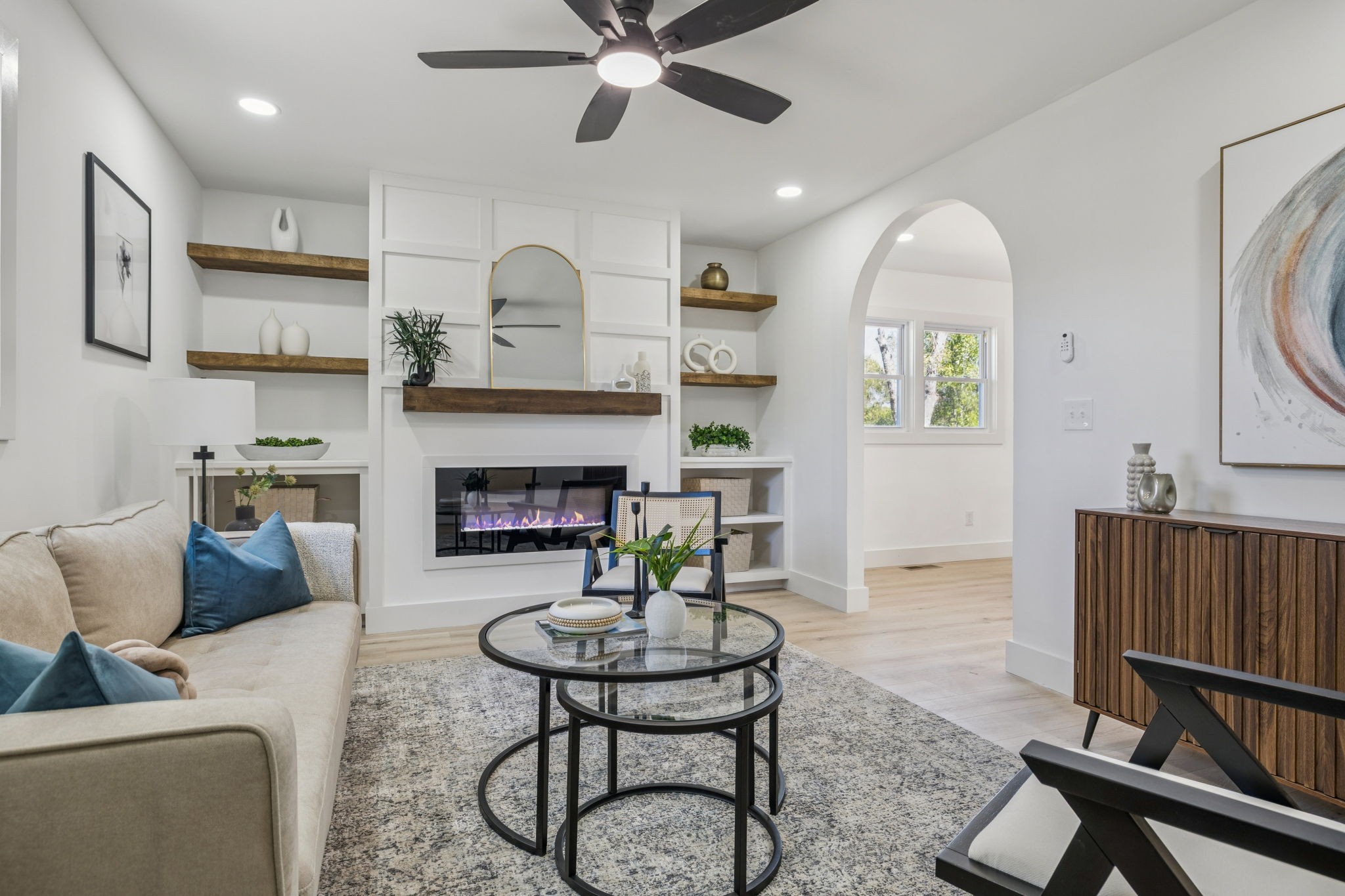 116 Ridgecrest Drive Hendersonville, TN 37075 - Photo 12 of 38 a living room with furniture and a fireplace