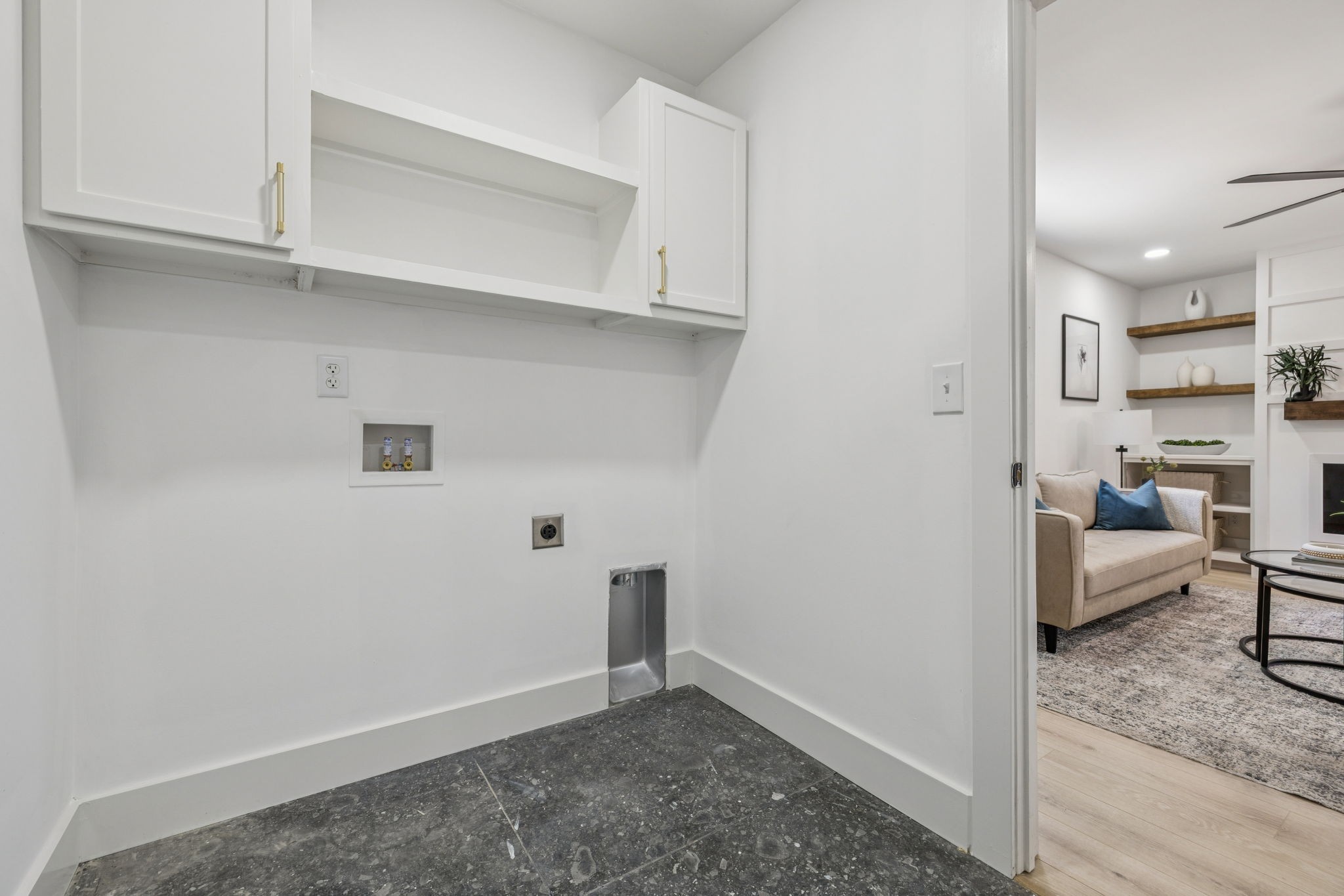 116 Ridgecrest Drive Hendersonville, TN 37075 - Photo 15 of 38 a view of kitchen and utility room