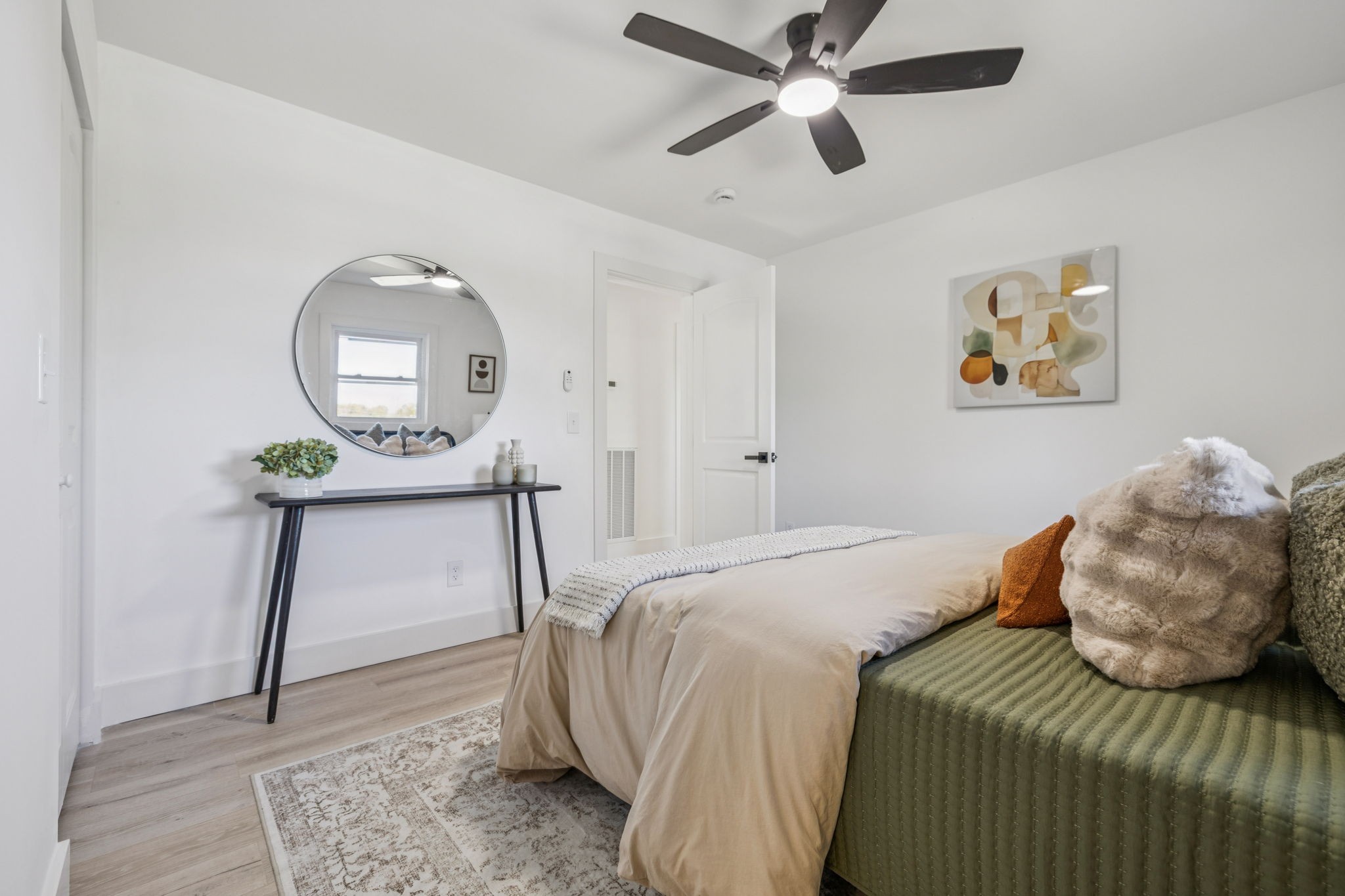 116 Ridgecrest Drive Hendersonville, TN 37075 - Photo 30 of 38 a bedroom with a bed and a dresser