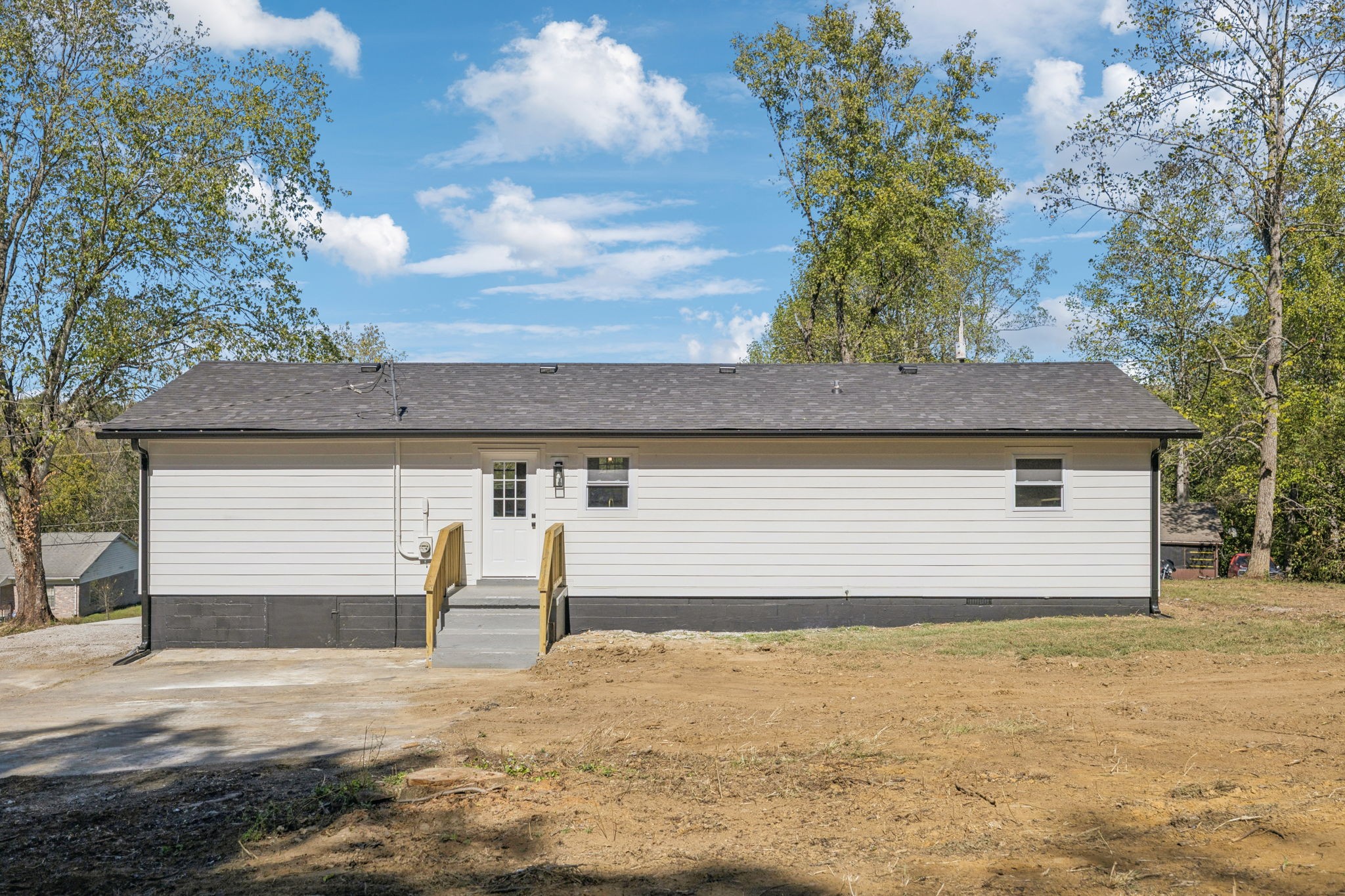 116 Ridgecrest Drive Hendersonville, TN 37075 - Photo 36 of 38 a front view of a house with a yard and garage