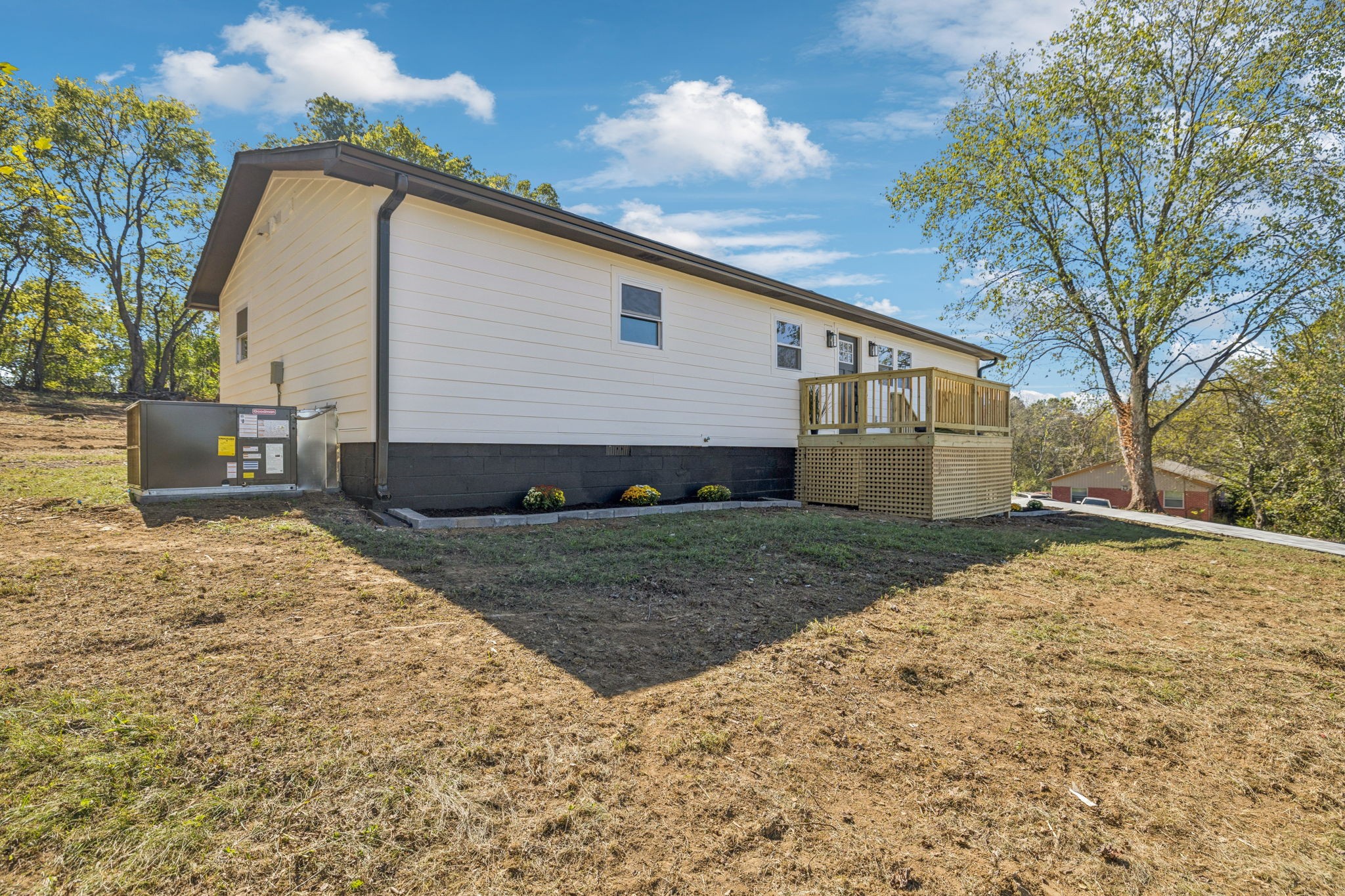 116 Ridgecrest Drive Hendersonville, TN 37075 - Photo 4 of 38 a view of a house with a yard