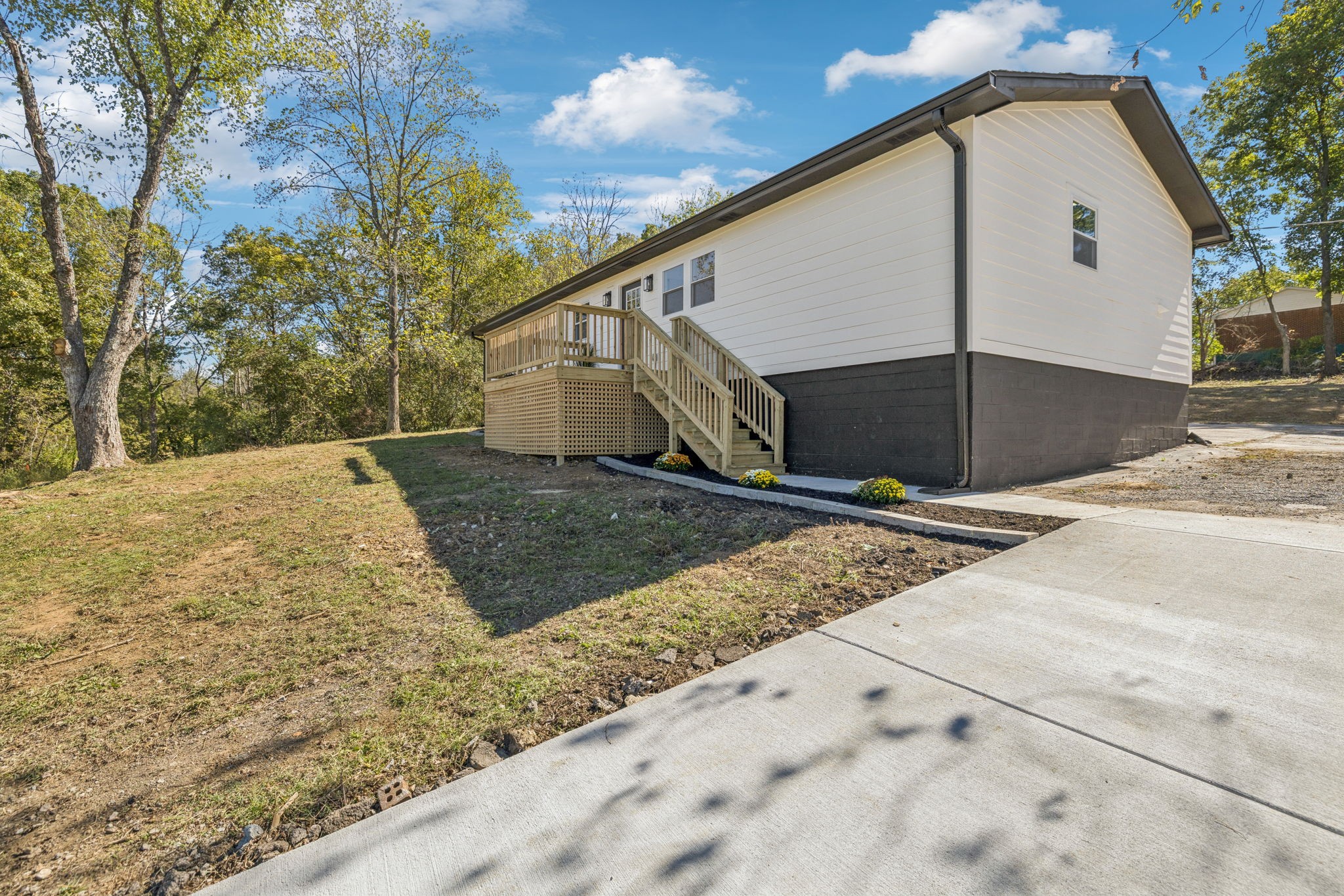 116 Ridgecrest Drive Hendersonville, TN 37075 - Photo 5 of 38 a view of a house with a snow