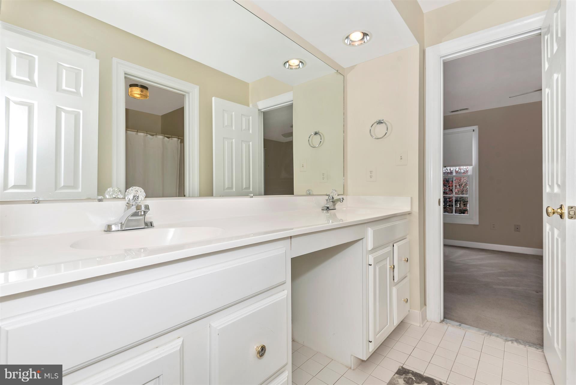 17101 Campbell Farm Road Poolesville, MD 20837 - Photo 20 of 30 Bath