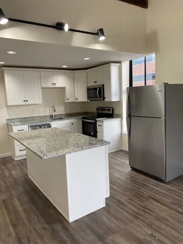 $2,500 | 1181 Elm Street, Manchester, NH 03101