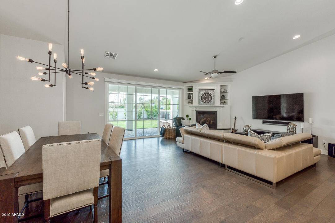 4233 East Cheery Lynn Road Phoenix, AZ 85018 - Photo 14 of 48 15-Cheery_