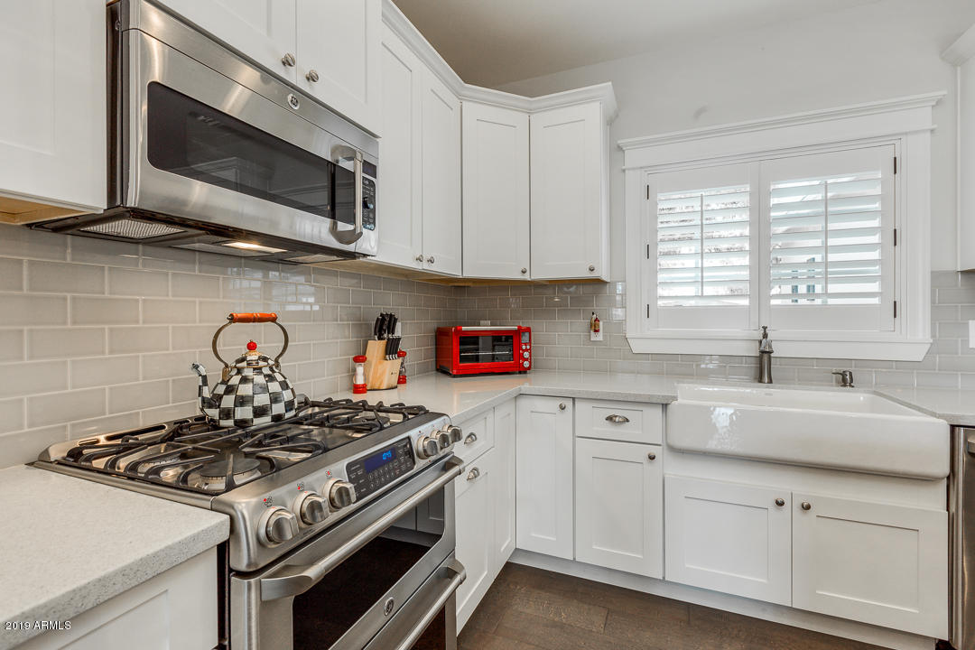 4233 East Cheery Lynn Road Phoenix, AZ 85018 - Photo 18 of 48 20-Cheery_
