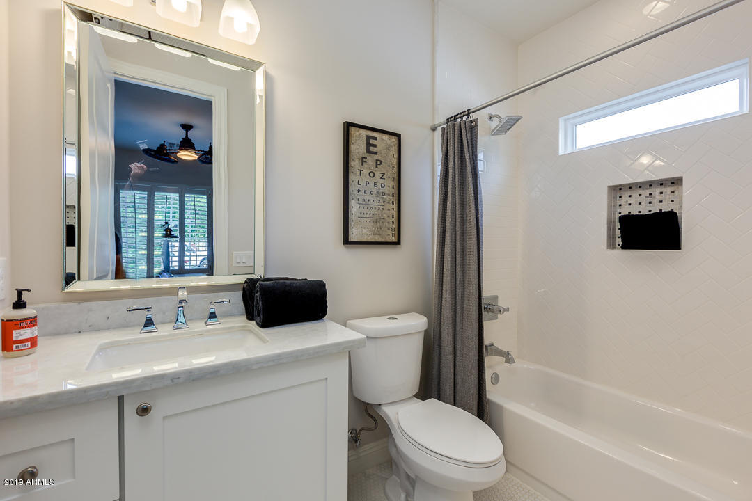 4233 East Cheery Lynn Road Phoenix, AZ 85018 - Photo 31 of 48 37-Cheery_