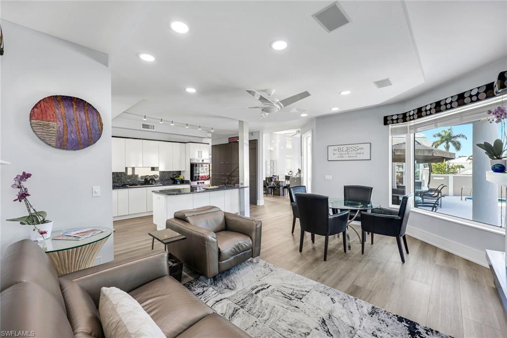 375 Germain Avenue Naples, FL 34108 - Photo 13 of 48