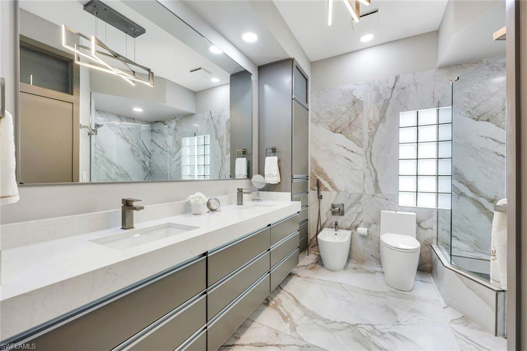 375 Germain Avenue Naples, FL 34108 - Photo 17 of 48