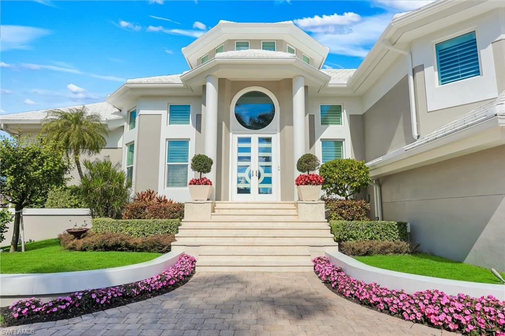 375 Germain Avenue Naples, FL 34108 - Photo 2 of 48