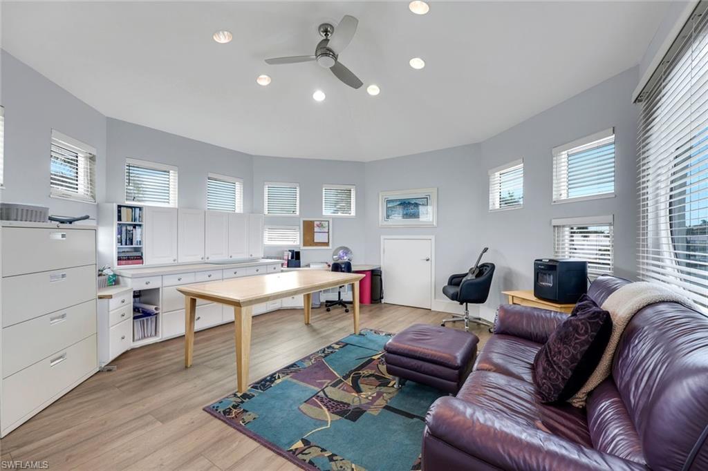 375 Germain Avenue Naples, FL 34108 - Photo 23 of 48