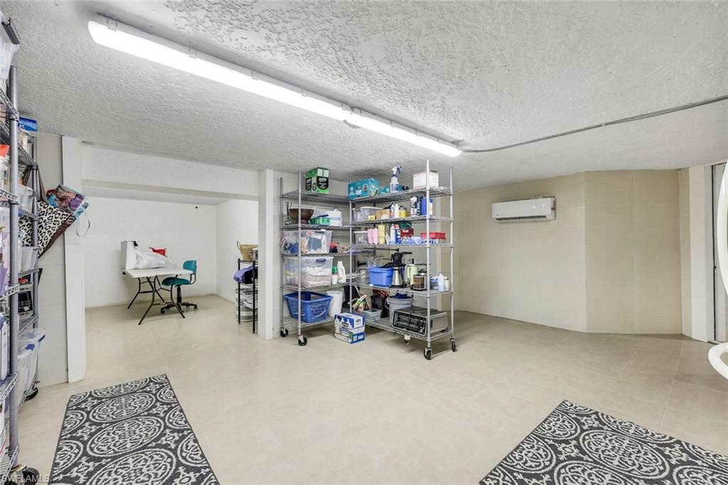 375 Germain Avenue Naples, FL 34108 - Photo 27 of 48