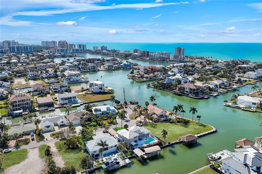 375 Germain Avenue Naples, FL 34108 - Photo 39 of 48