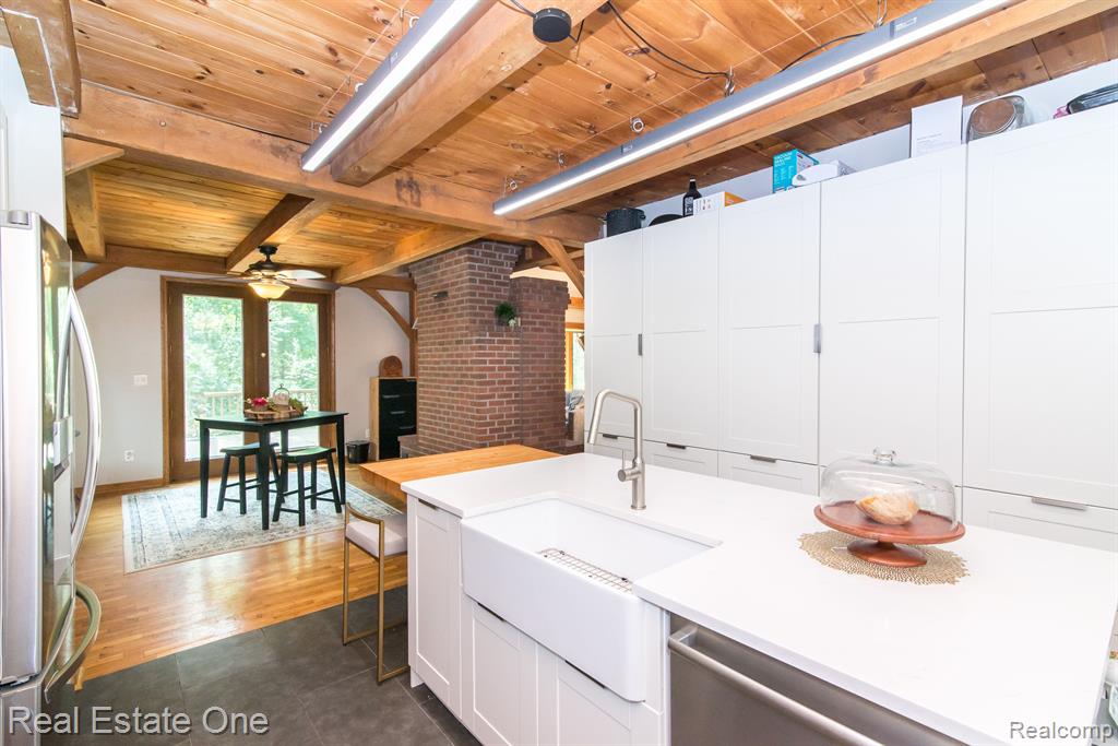 5804 Brighton Road Brighton, MI 48116 - Photo 20 of 57